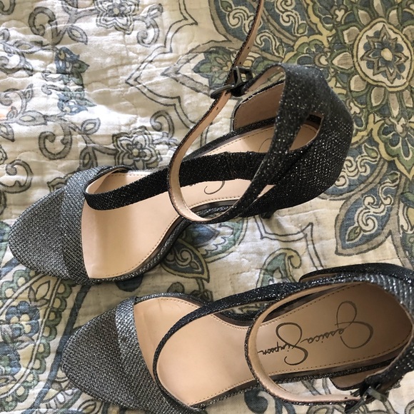 Shoes - Picture 2 of 4